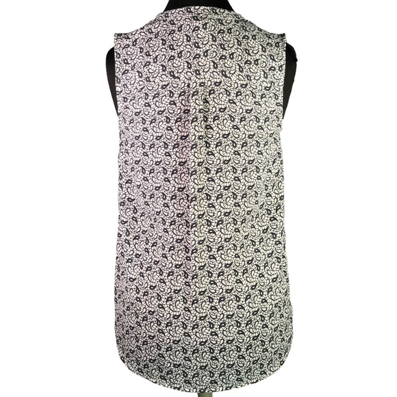 Halogen Notch Detail Black & White Paisley Sleeveless Blouse - Small - Picture 4 of 8